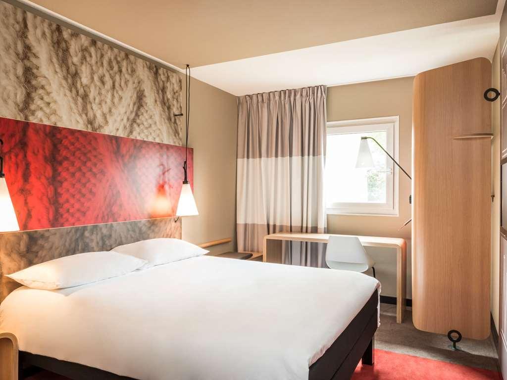 Ibis Archamps Porte De Geneve Quarto foto