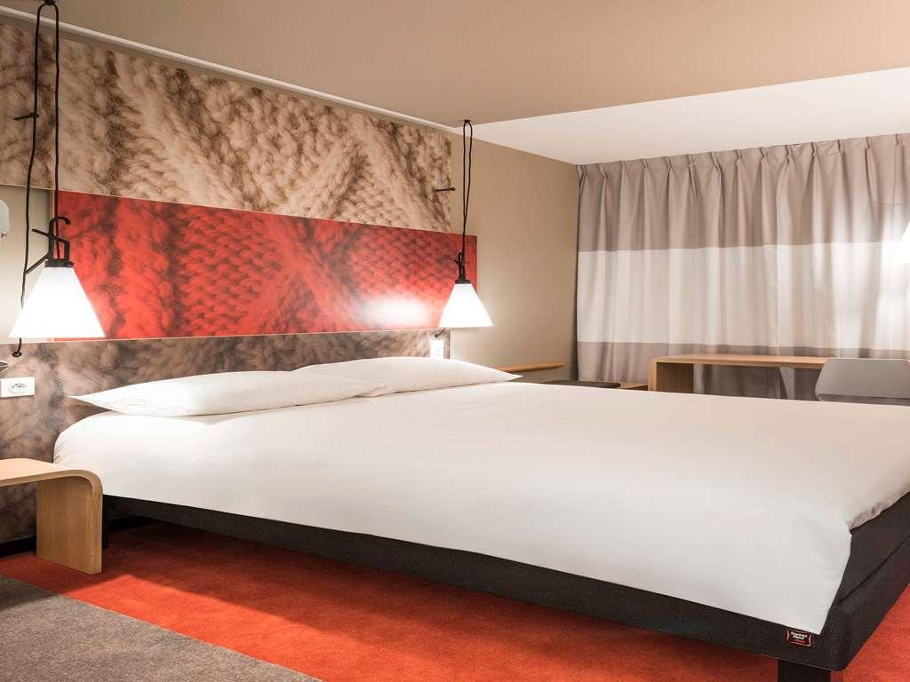 Ibis Archamps Porte De Geneve Quarto foto