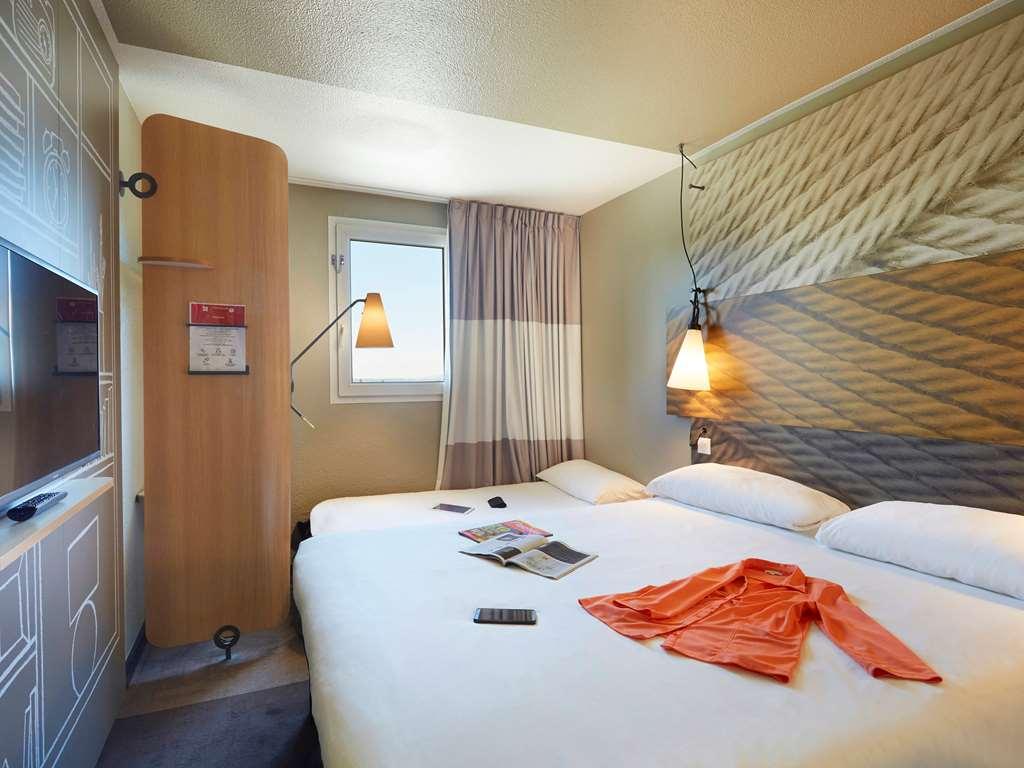 Ibis Archamps Porte De Geneve Quarto foto